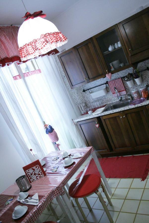 B&B Lefarfalle Ferrara Bagian luar foto
