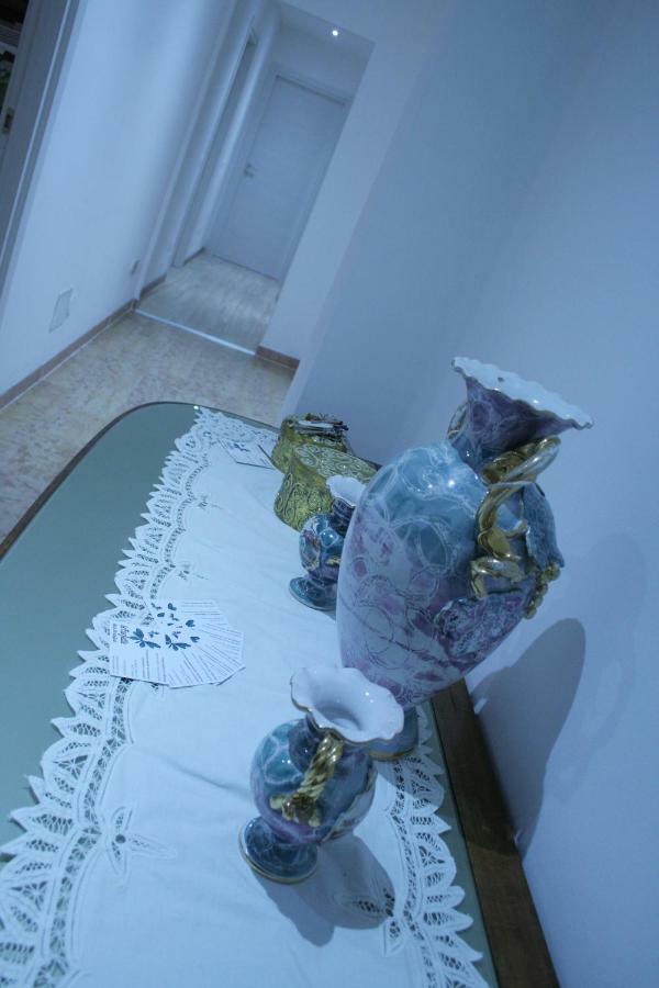 B&B Lefarfalle Ferrara Bagian luar foto